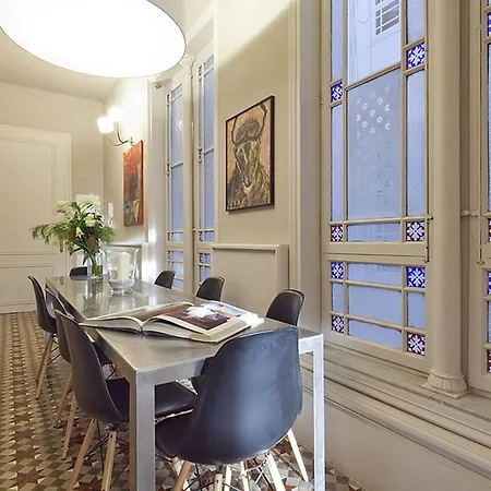 Apartment Rentals - Rambla De Catalunya Center