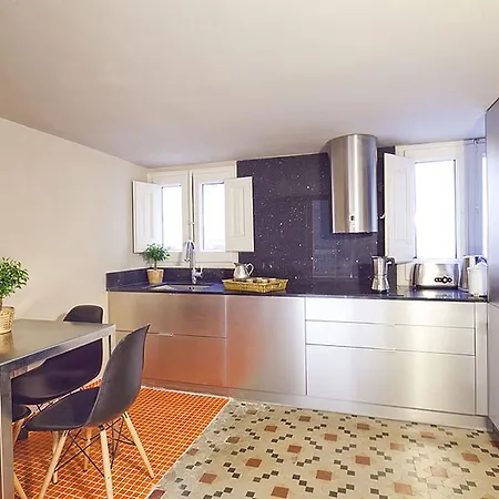 Apartment Rentals - Rambla De Catalunya Center