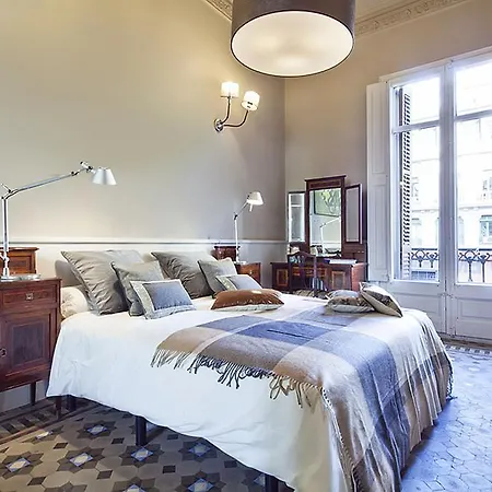 Apartment Rentals - Rambla De Catalunya Center *